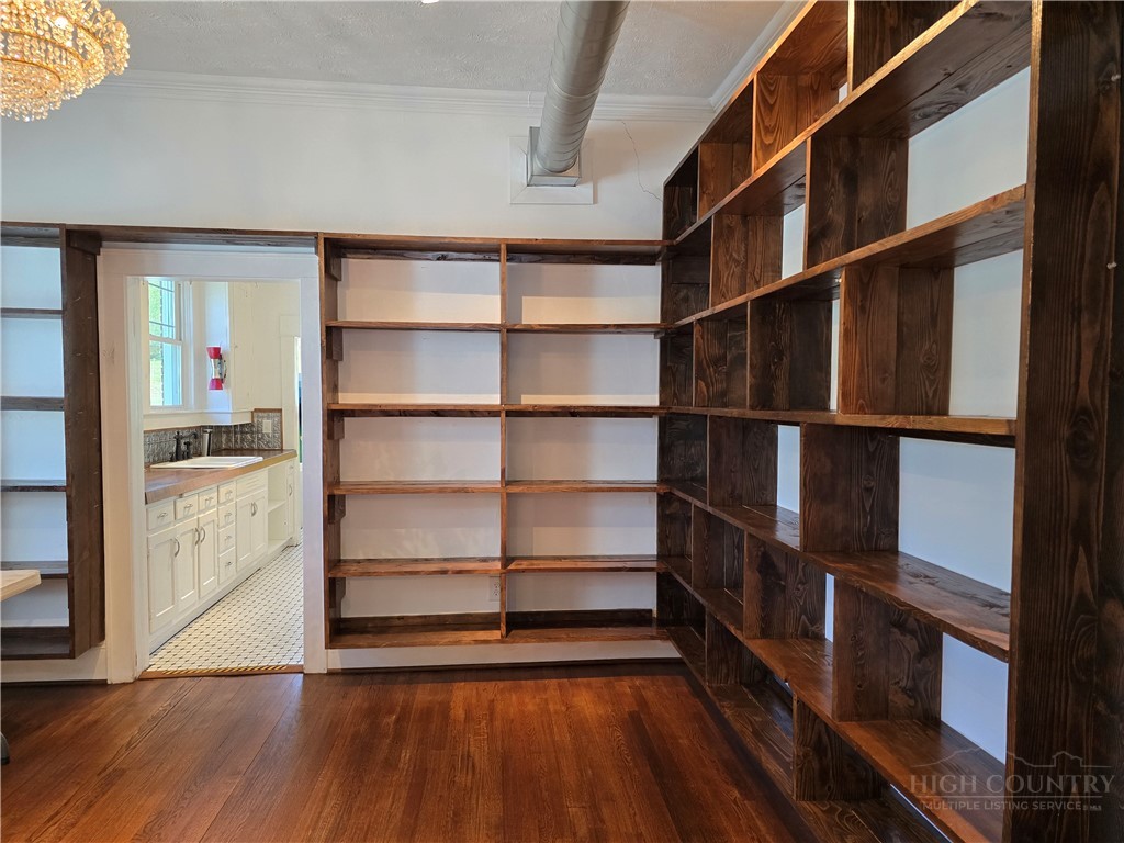 424 E Second Street Property Photo 15