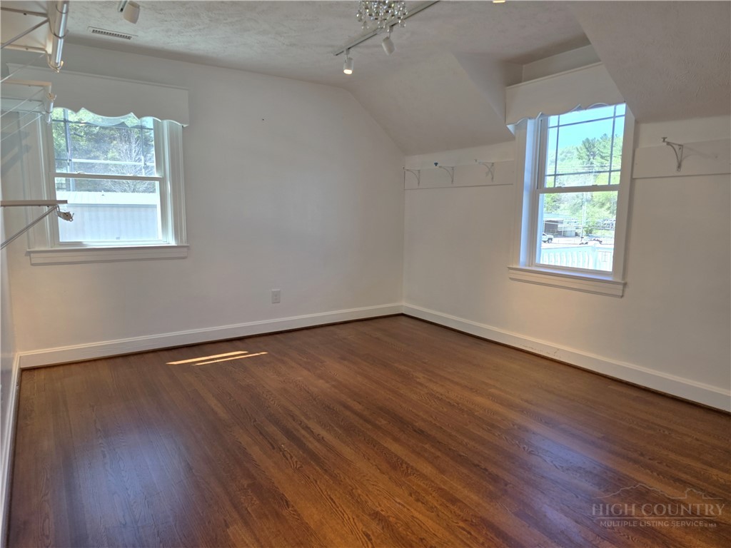 424 E Second Street Property Photo 26