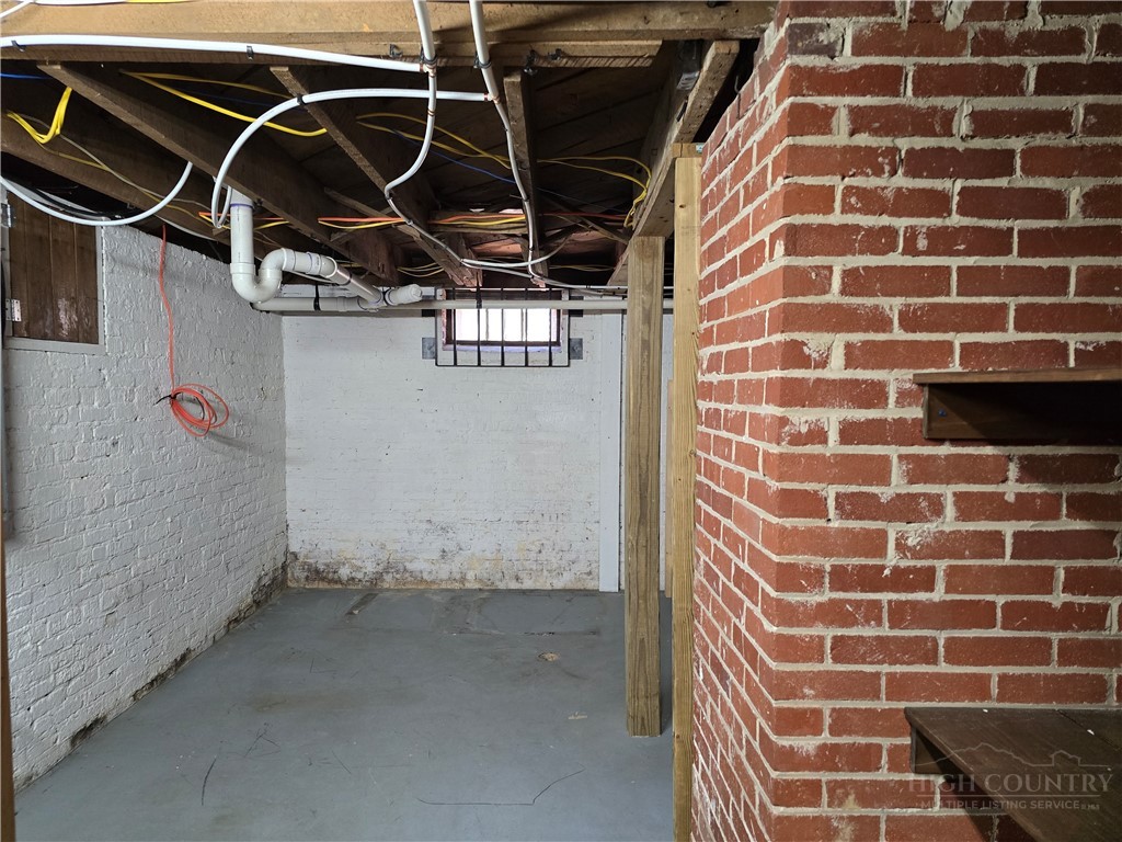 424 E Second Street Property Photo 41