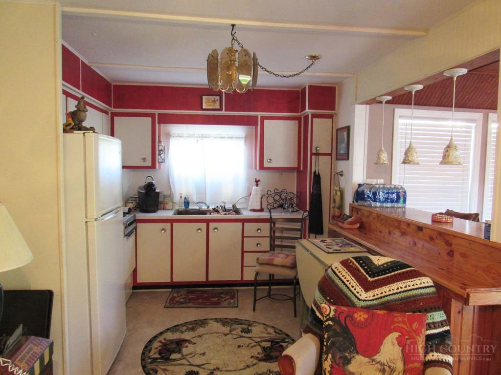 274/272 Raccoon Hollow Property Photo 10