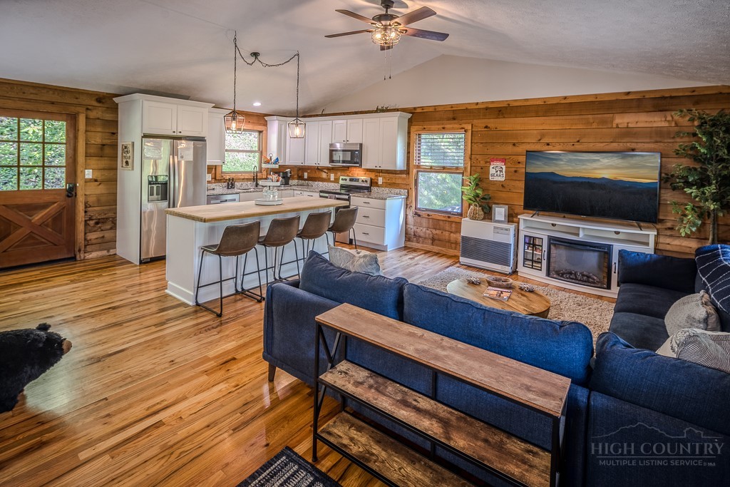 239 Dutch Treat Road Property Photo 1