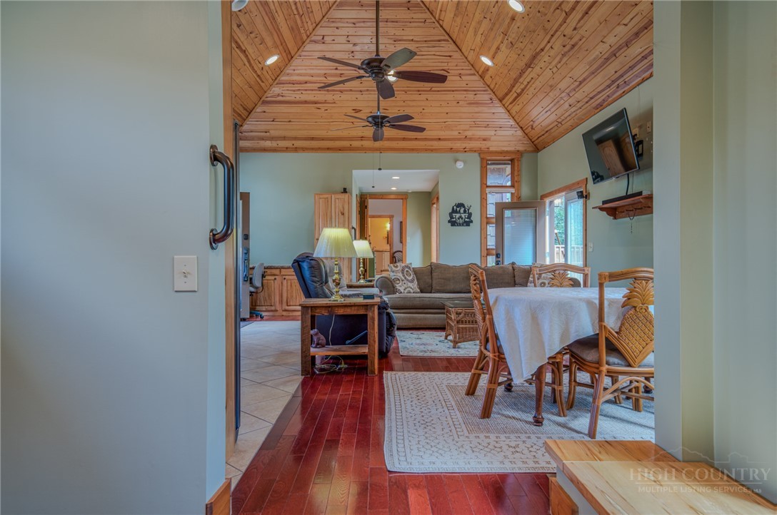 426 Cook Town Road Property Photo 14