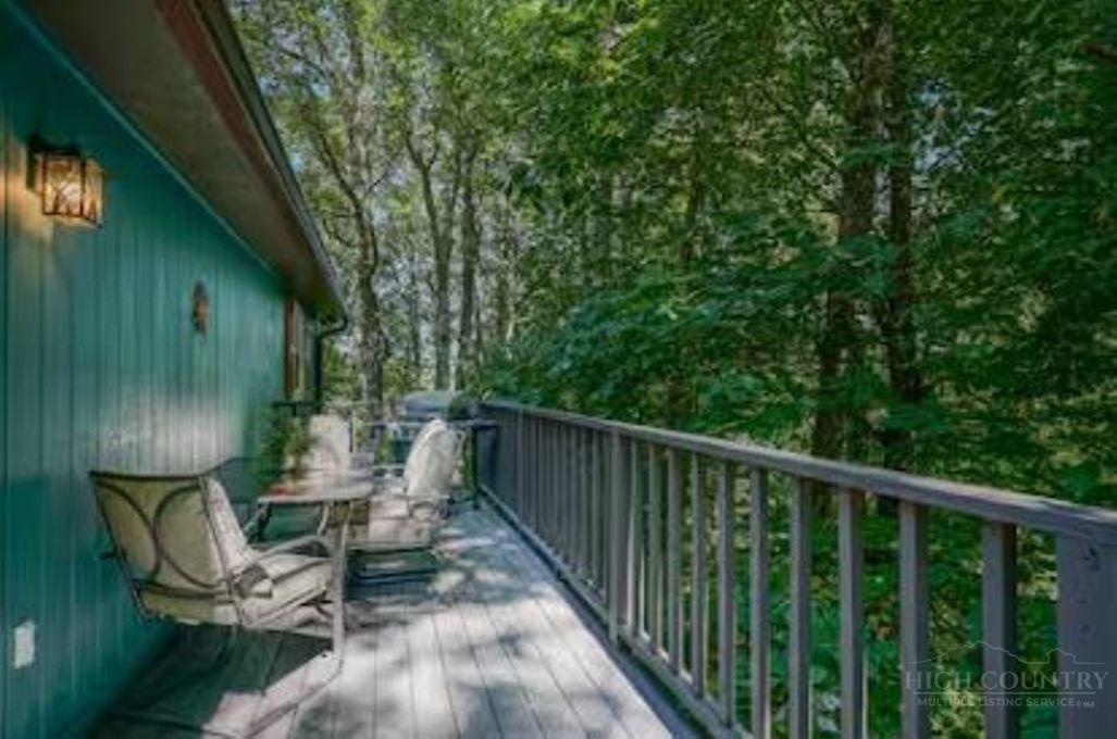 623 Wintergreen Drive Property Photo 3