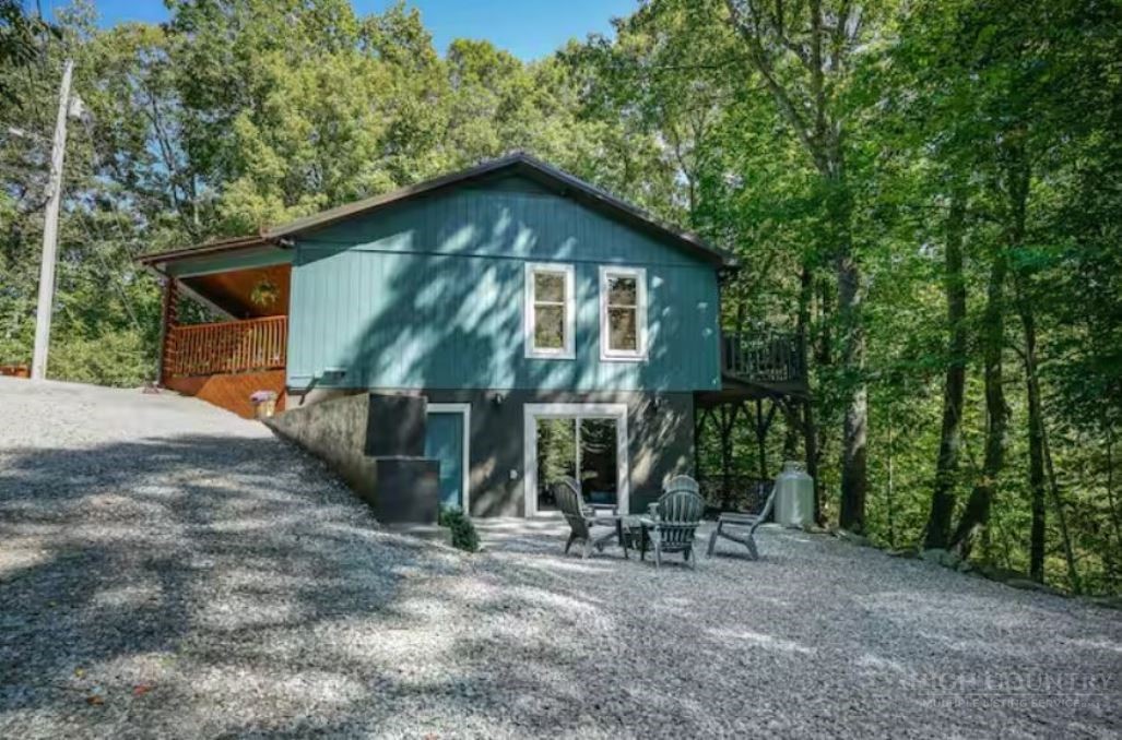 623 Wintergreen Drive Property Photo 4