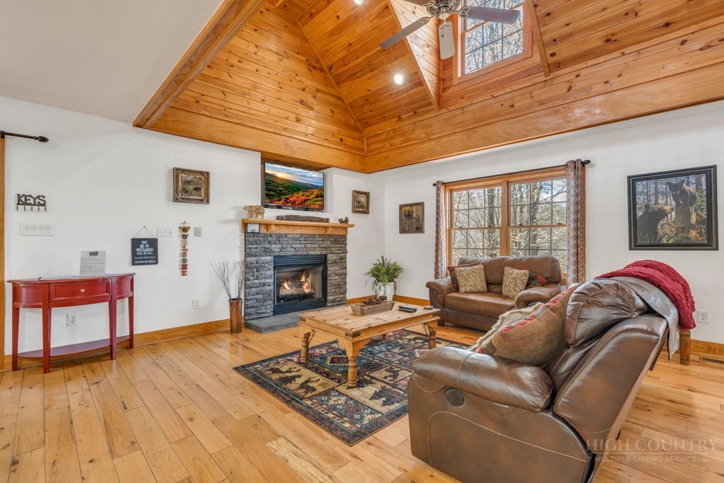672 Cedar Trail Property Photo 7
