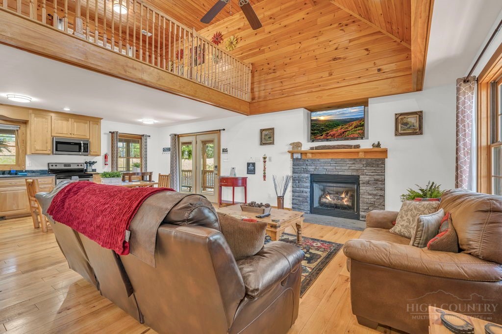 672 Cedar Trail Property Photo 8