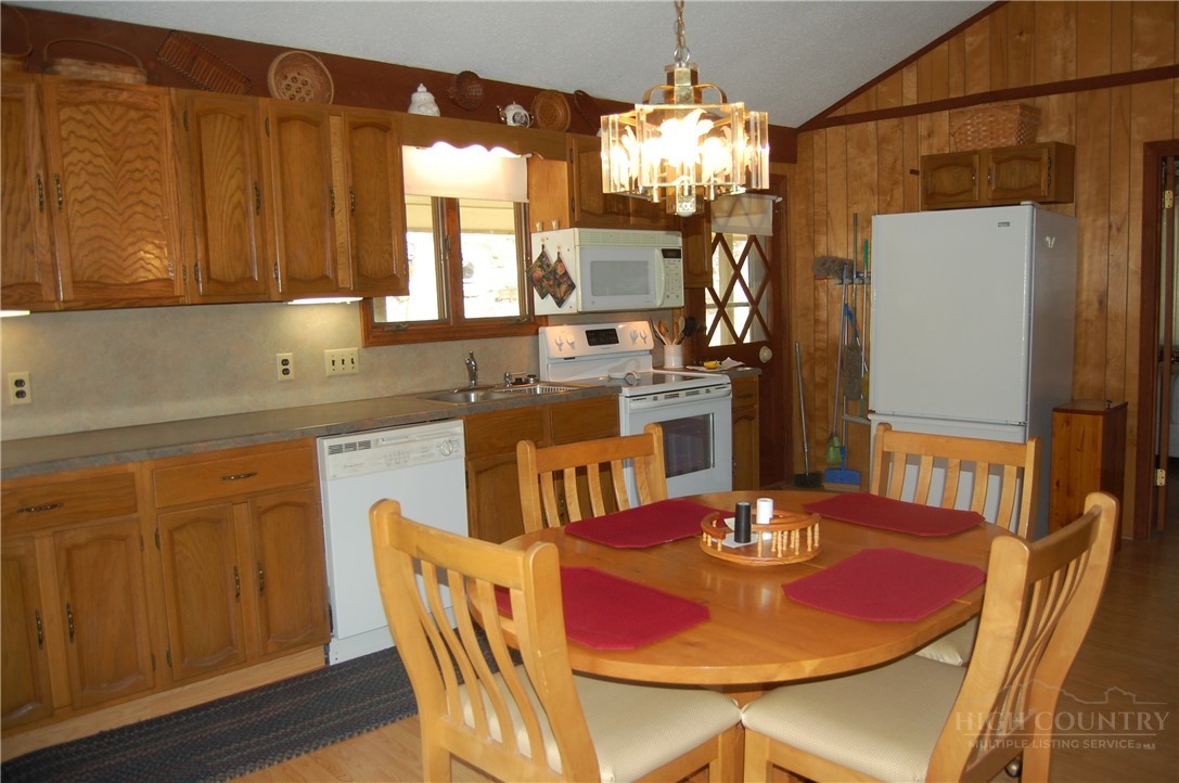 61 Dew Drop Loop Property Photo 4