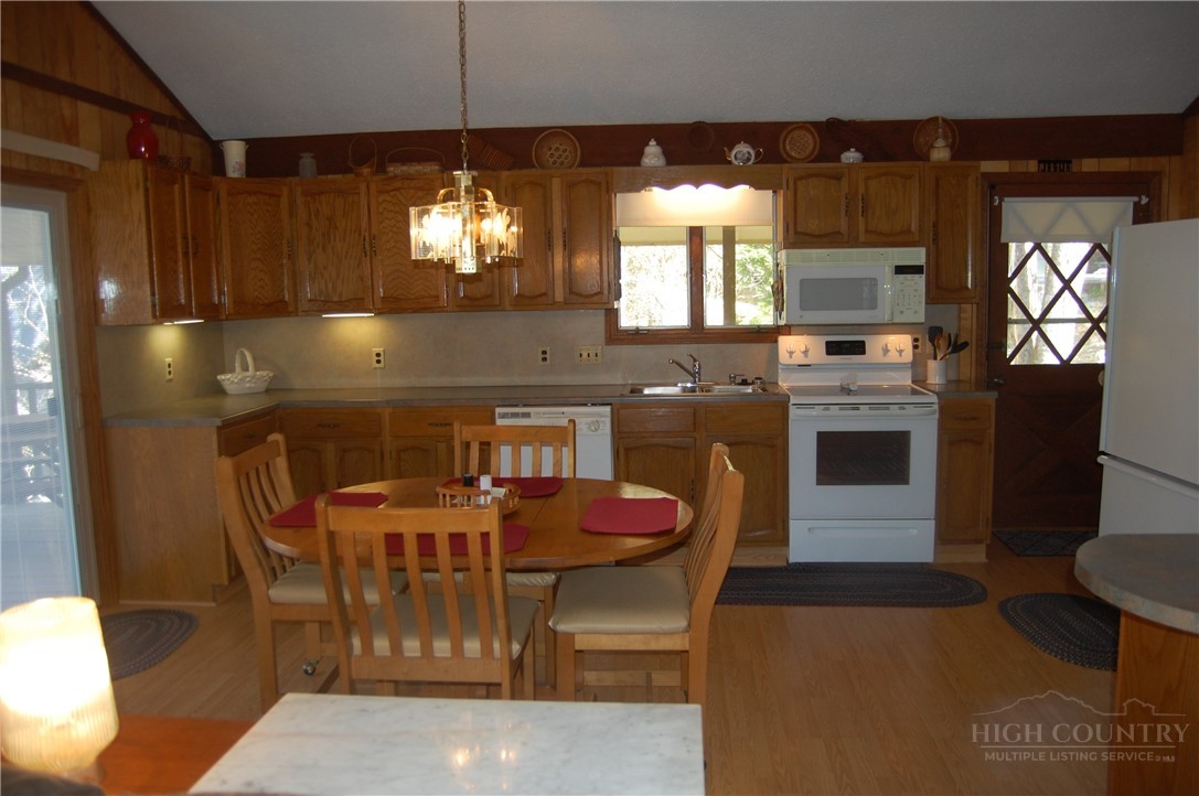 61 Dew Drop Loop Property Photo 6