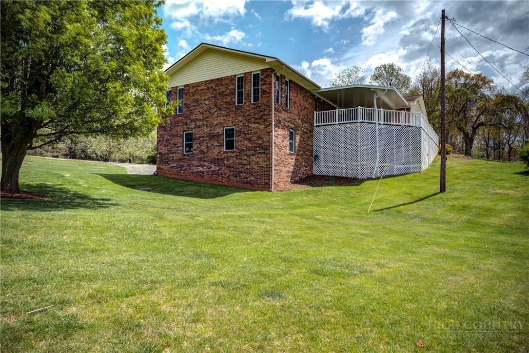 175 Sunset Drive Property Photo 9