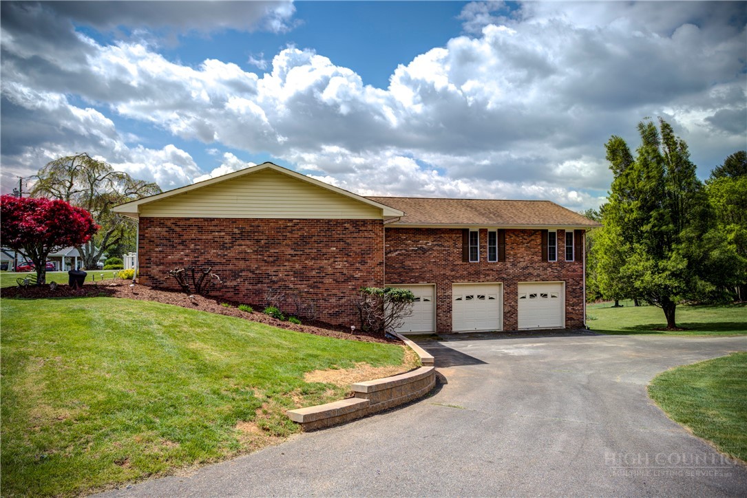 175 Sunset Drive Property Photo 10