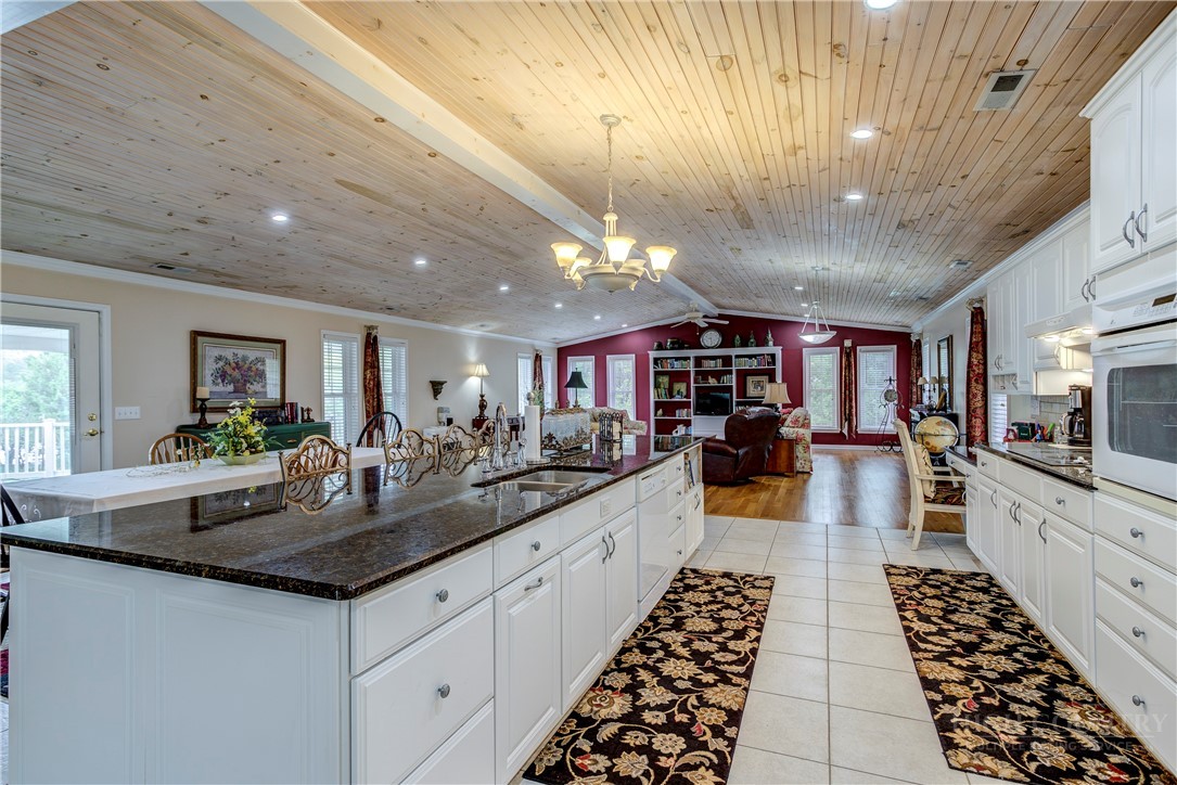 175 Sunset Drive Property Photo 16