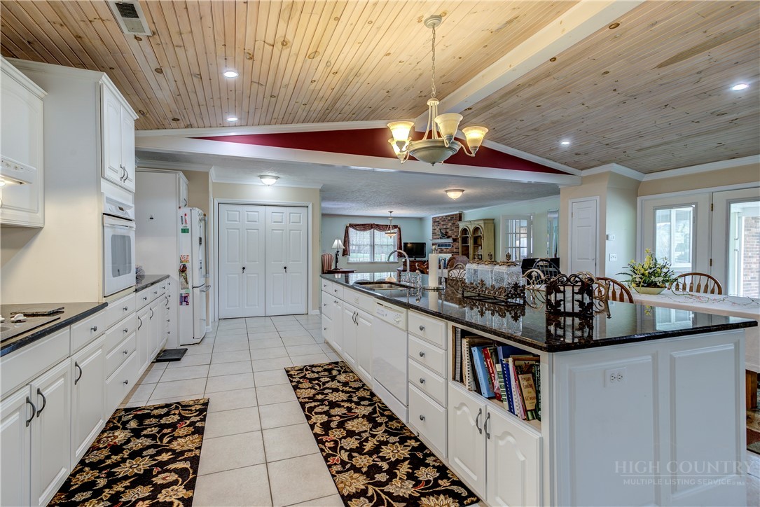 175 Sunset Drive Property Photo 22