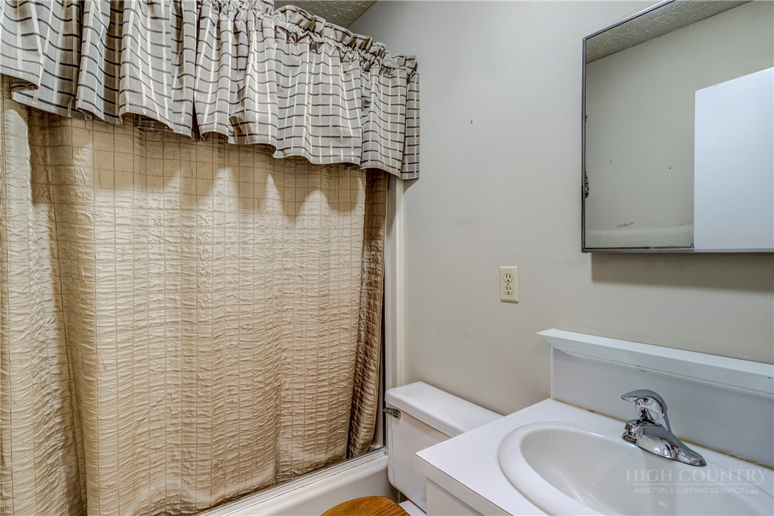 175 Sunset Drive Property Photo 26