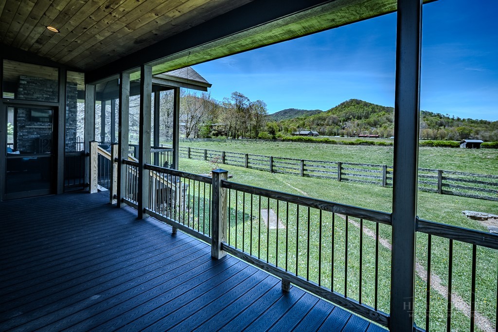 214 Pasture Lane Property Photo 44