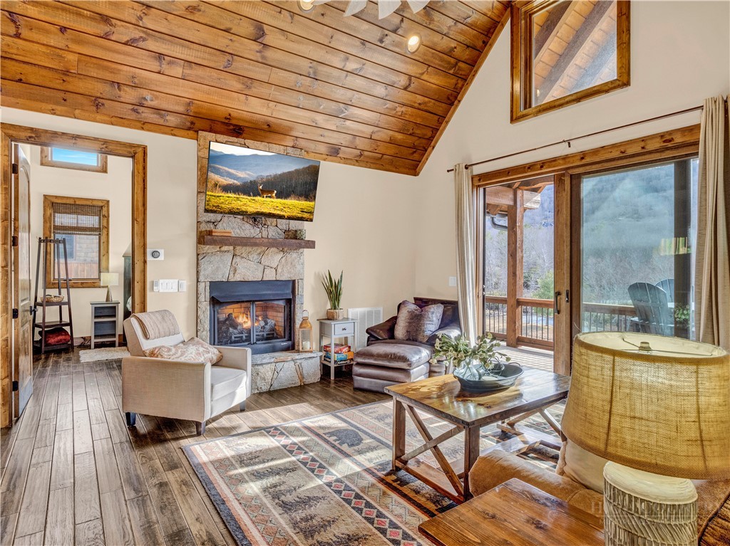 188 Camp Eagle Loop Property Photo 8