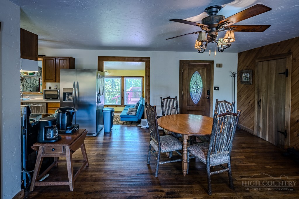 386 Fall Creek Meadows Lane Property Photo 8