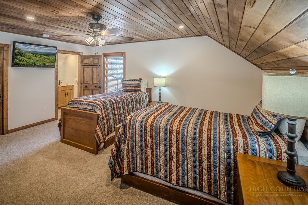 701 Beech Mountain Parkway Property Photo 21