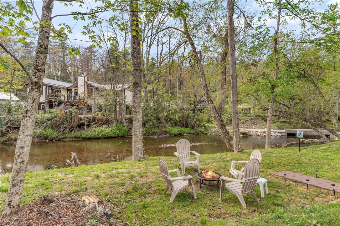 139 Golden Rod Loop Property Photo 3