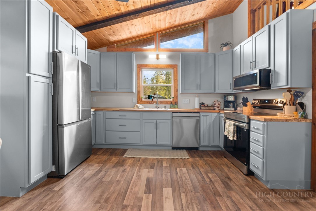 139 Golden Rod Loop Property Photo 11