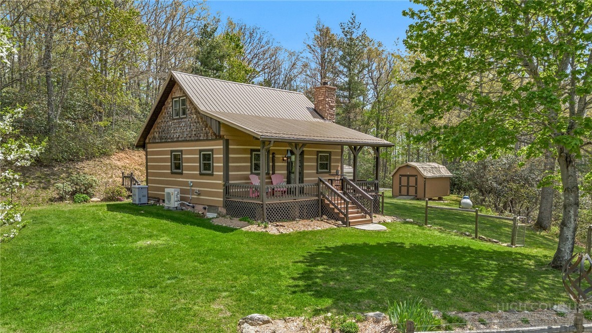 2259 Grassy Creek Road Property Photo 1
