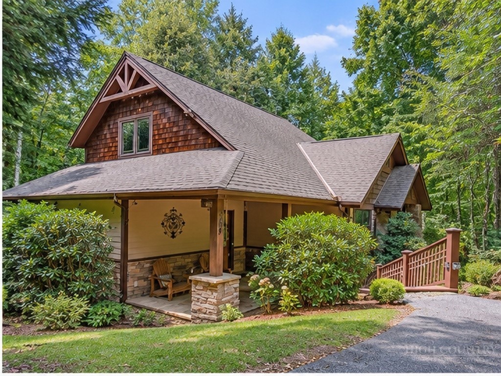 485 Woodlake Loop Road Property Photo 1