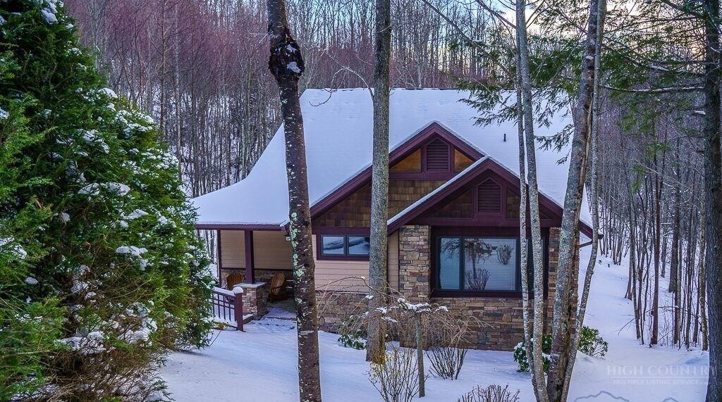 485 Woodlake Loop Road Property Photo 2