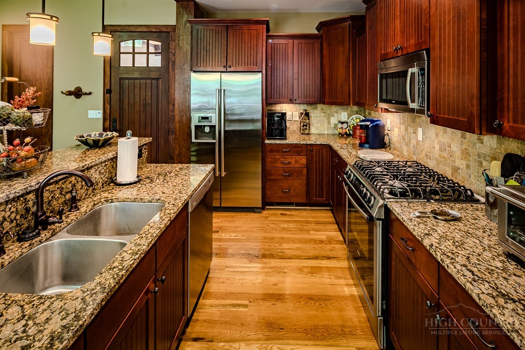 485 Woodlake Loop Road Property Photo 17