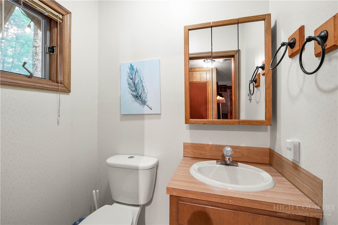 203 Shagbark Road Property Photo 8