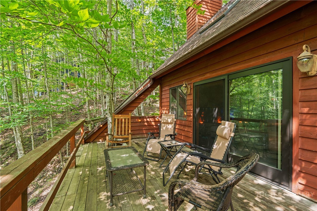 203 Shagbark Road Property Photo 13