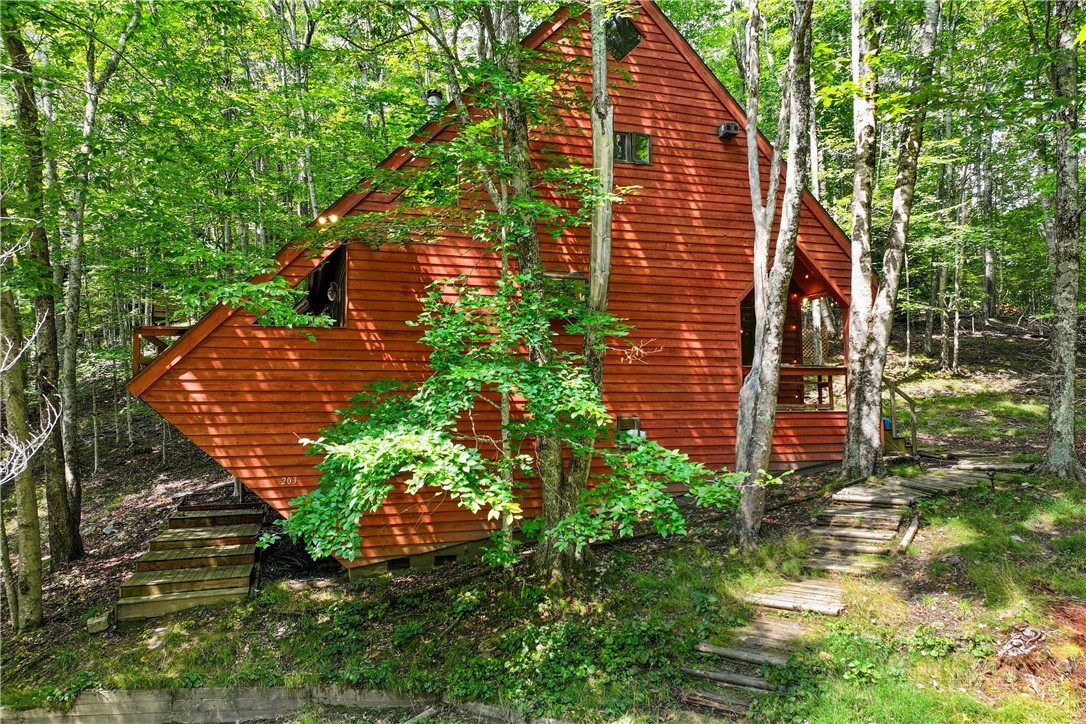 203 Shagbark Road Property Photo 16