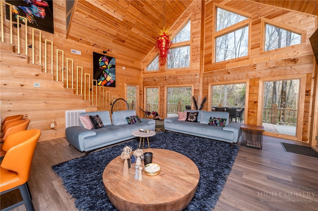 1358 Sugar Mountain Drive Property Photo 16
