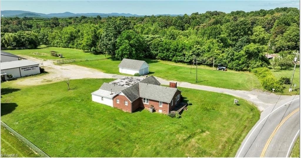 820 Suncrest Orchard Road Property Photo 2