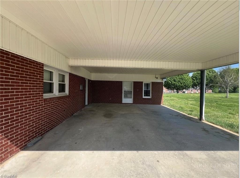 820 Suncrest Orchard Road Property Photo 3