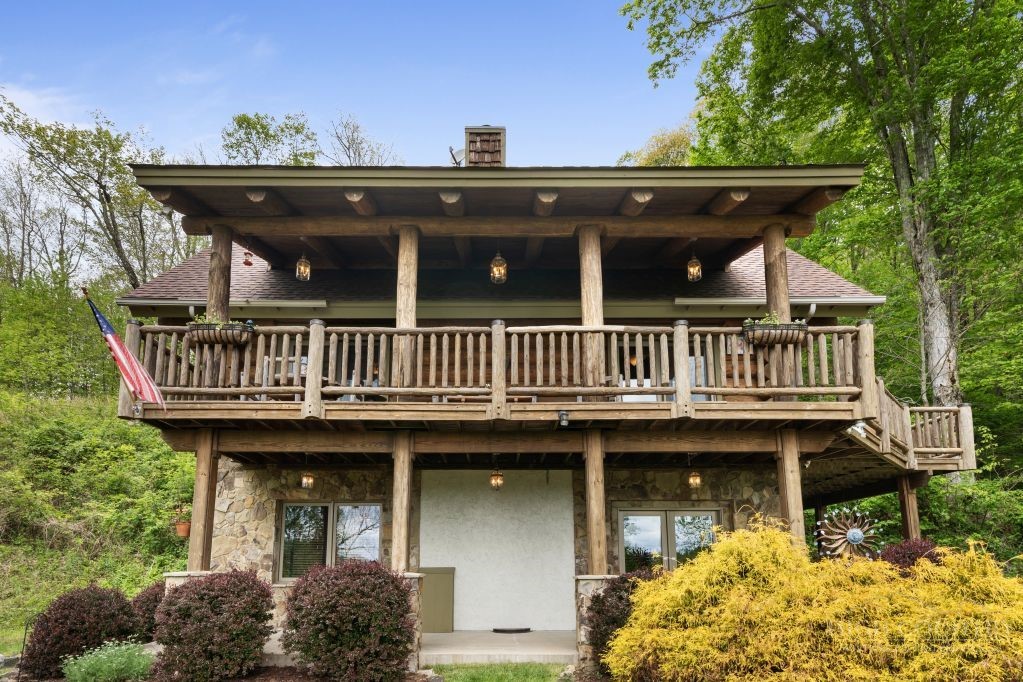950 Atria Lane Property Photo