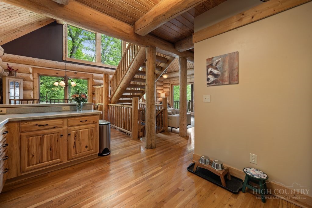 950 Atria Lane Property Photo 18