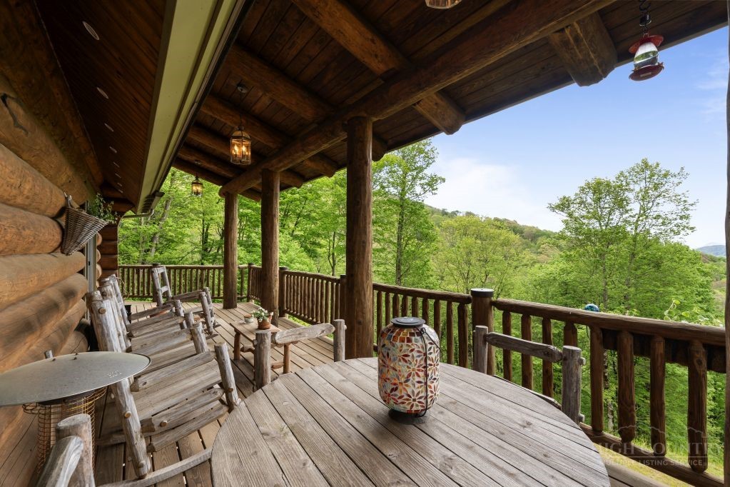 950 Atria Lane Property Photo 31