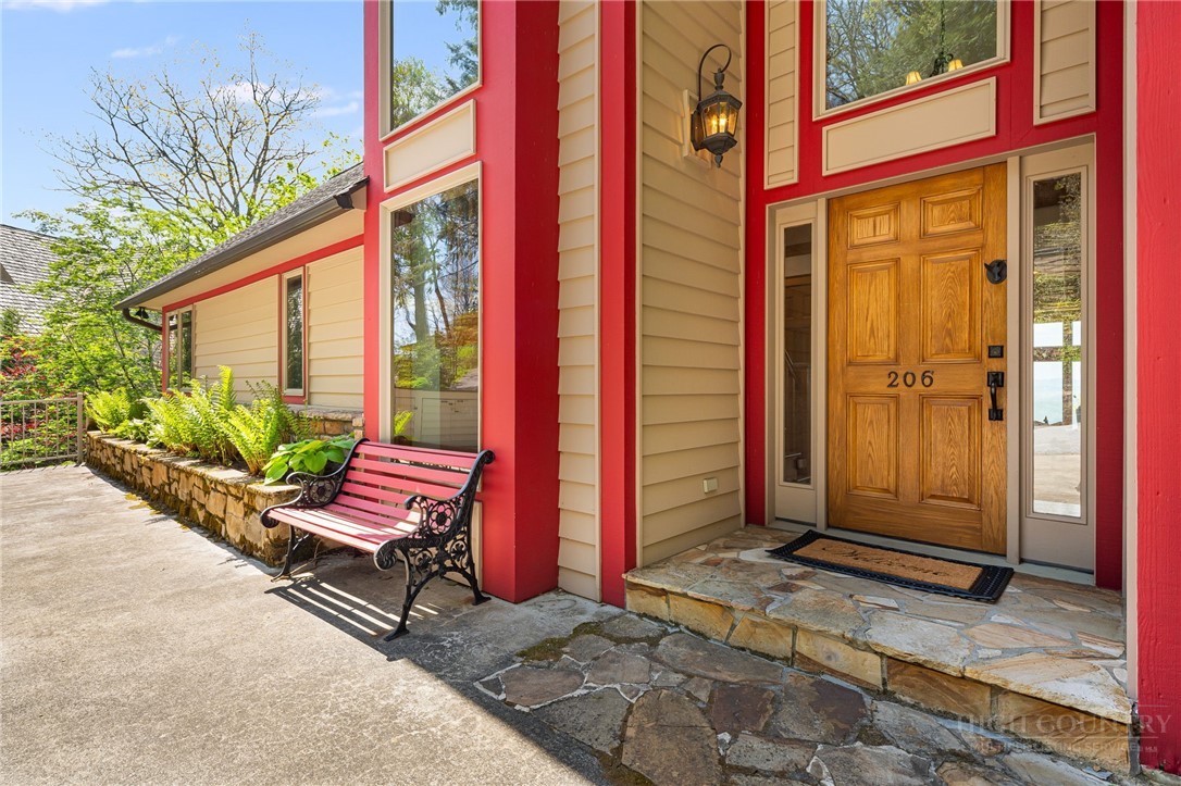 206 Twin Springs Road Property Photo 8