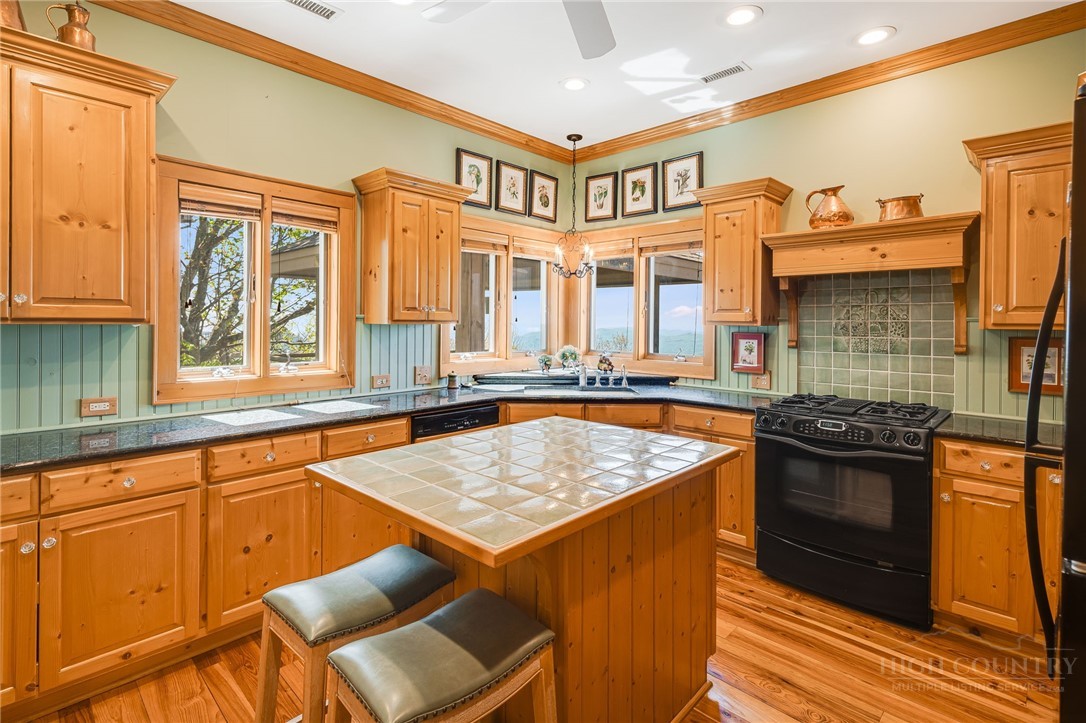 206 Twin Springs Road Property Photo 17