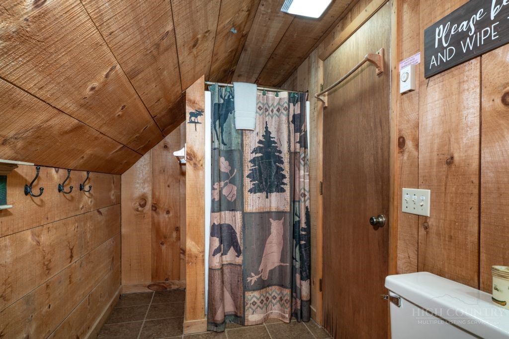 110 Forest Run Property Photo 25