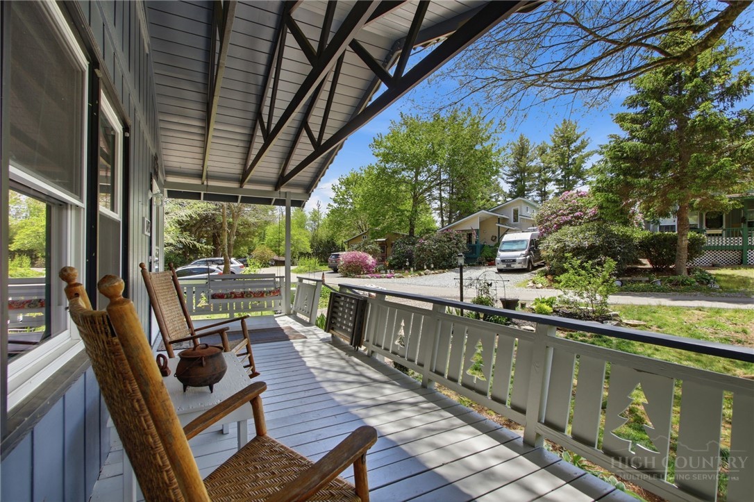 143 Snowshoe Loop Property Photo 4