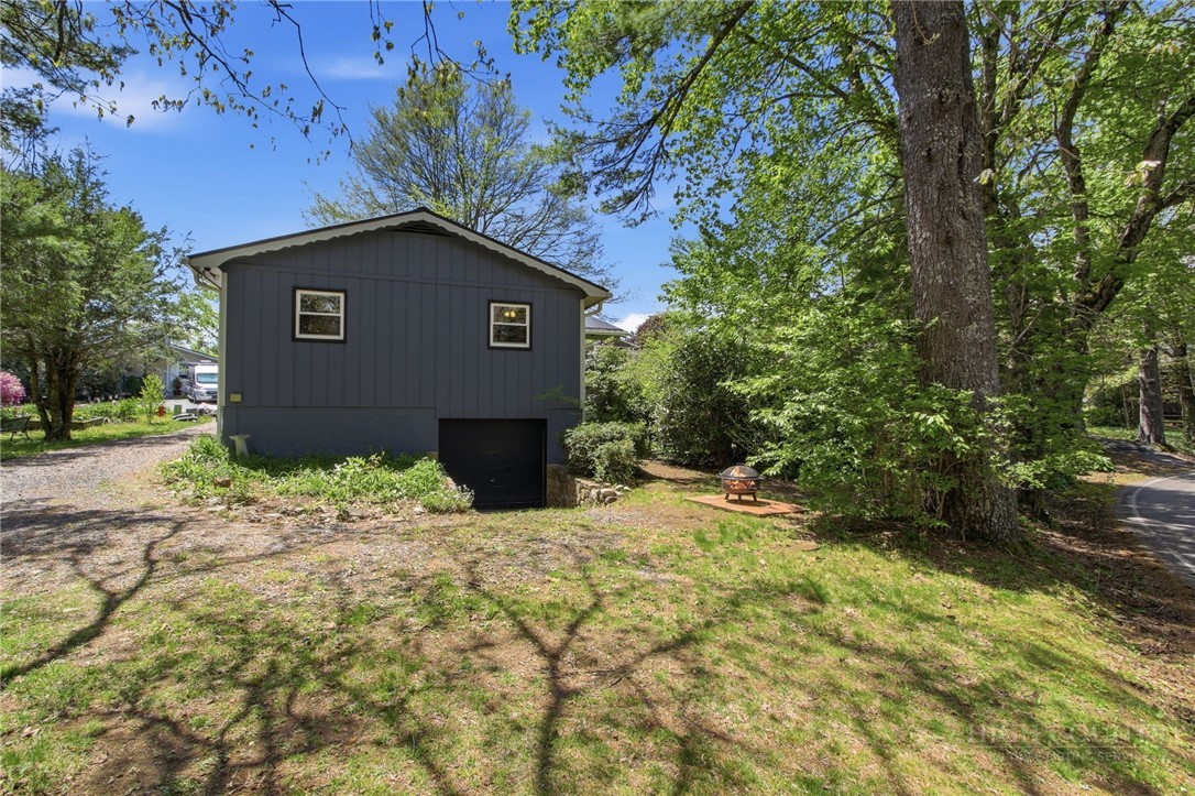 143 Snowshoe Loop Property Photo 39