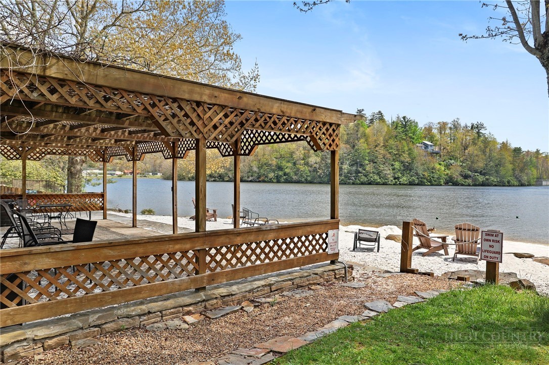 143 Snowshoe Loop Property Photo 44