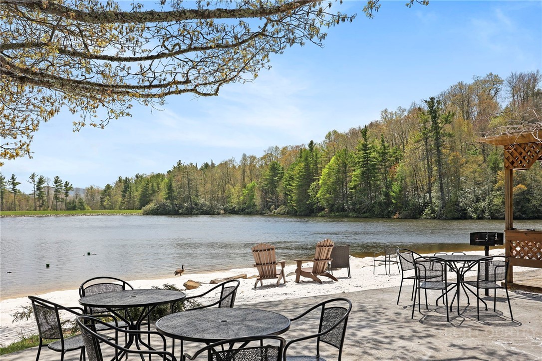 143 Snowshoe Loop Property Photo 45