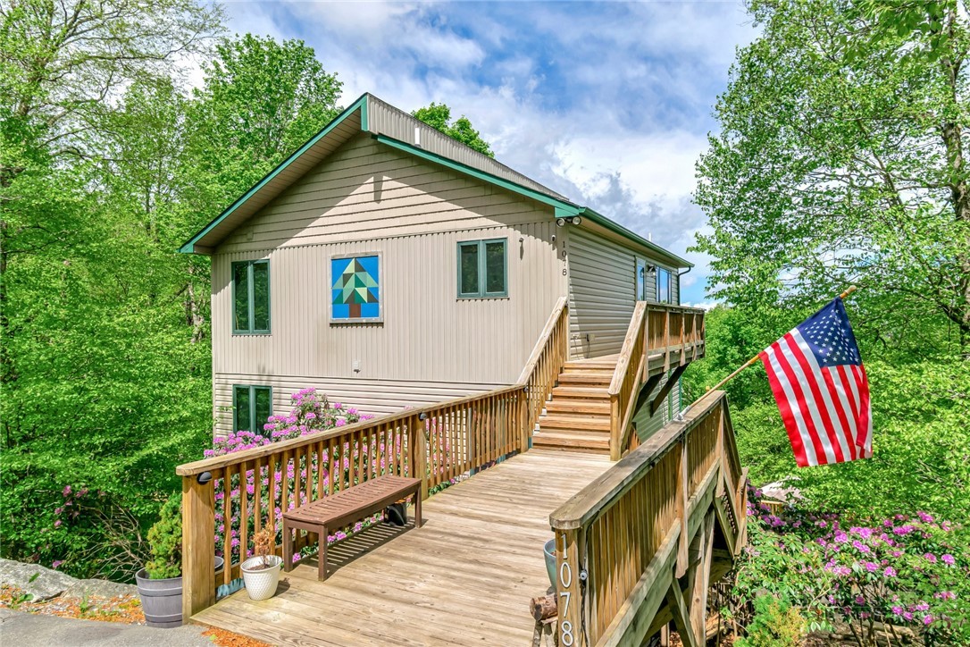 1078 Charter Hills Road Property Photo 2