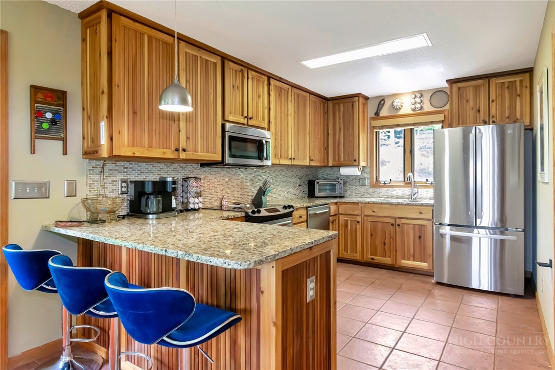 1078 Charter Hills Road Property Photo 6