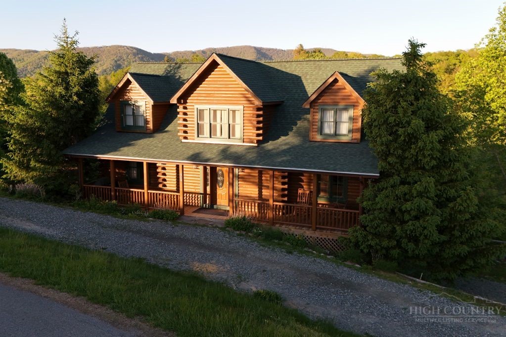989 Scenic Drive Property Photo 2