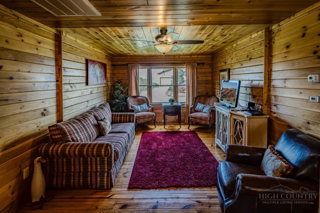 989 Scenic Drive Property Photo 23