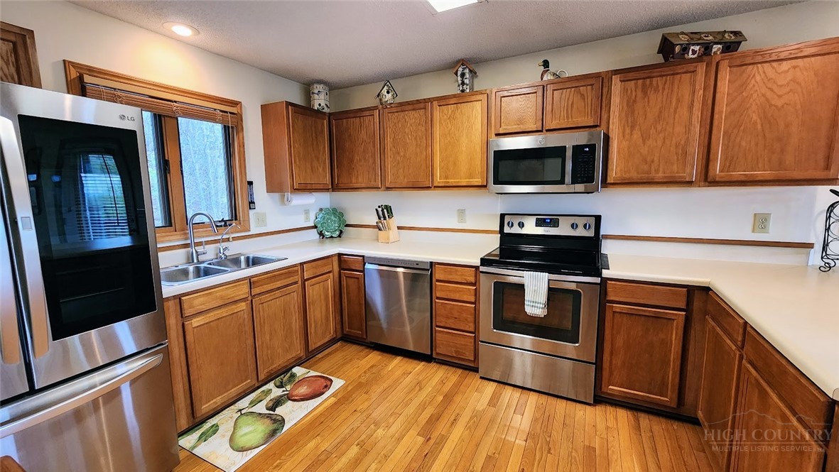 111 Aster Trail Property Photo 15