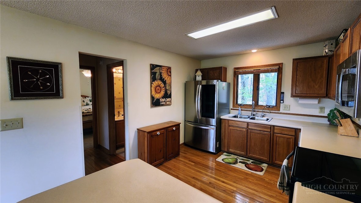 111 Aster Trail Property Photo 17