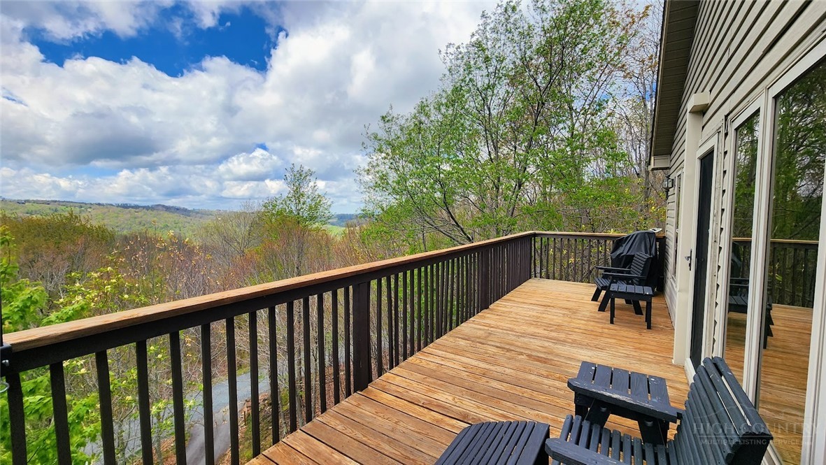 111 Aster Trail Property Photo 25
